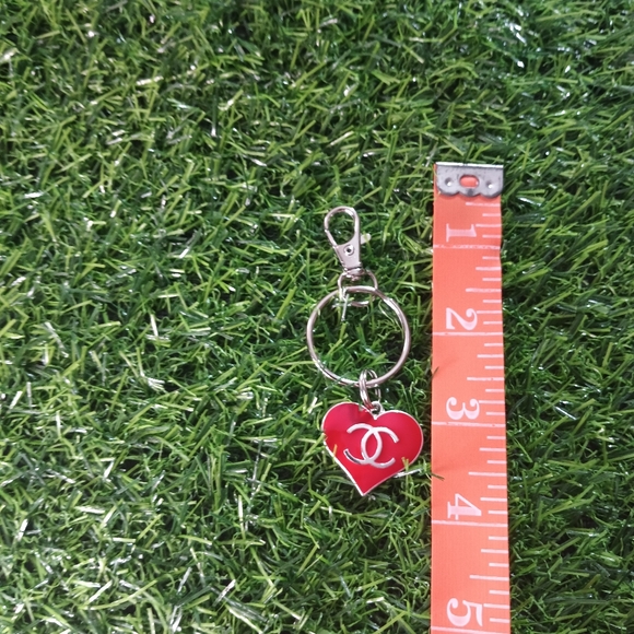Women's fashion jewelry red heart charm keychain style - Picture 3 of 4
